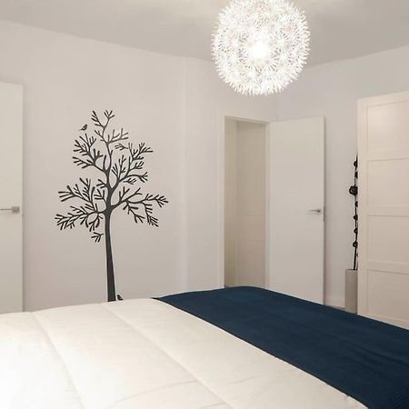 Moderno Apartamento En Plaza Merced Malaga Bagian luar foto