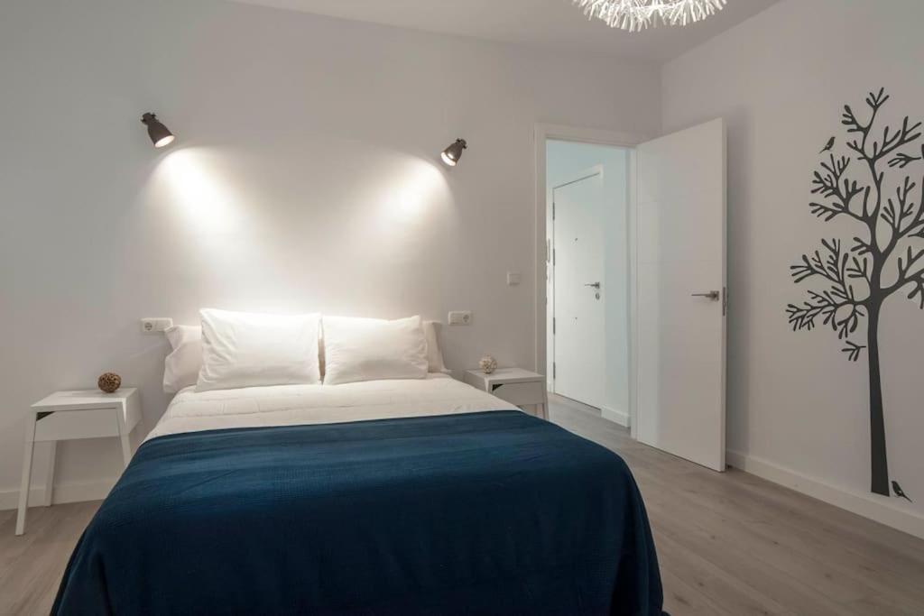 Moderno Apartamento En Plaza Merced Malaga Bagian luar foto