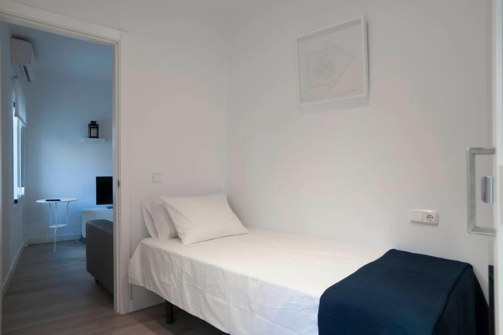 Moderno Apartamento En Plaza Merced Malaga Bagian luar foto