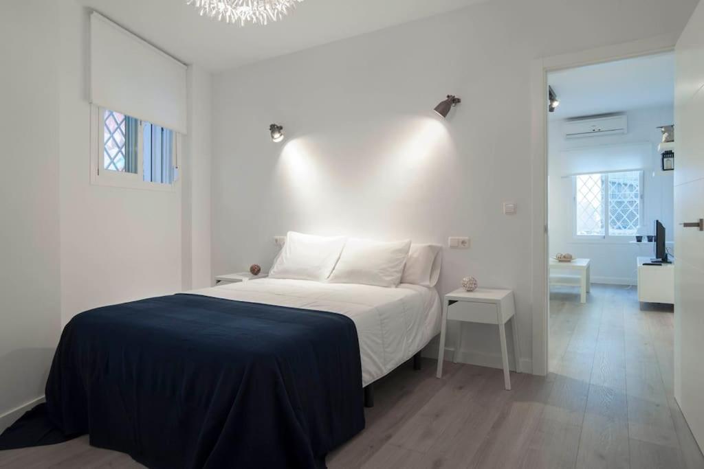 Moderno Apartamento En Plaza Merced Malaga Bagian luar foto