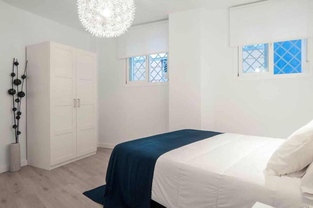 Moderno Apartamento En Plaza Merced Malaga Bagian luar foto